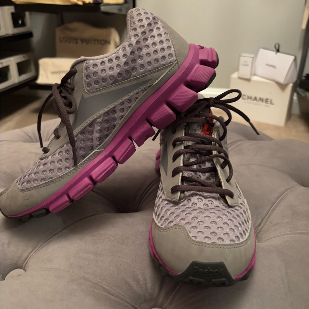 Reebok Sneakers